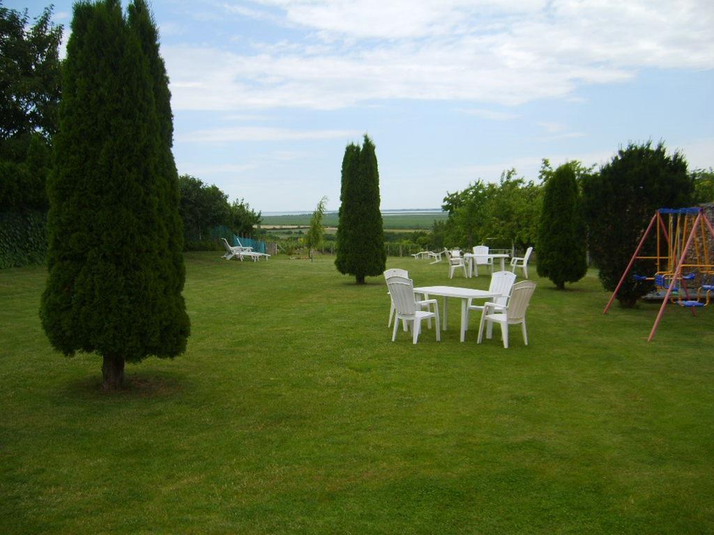 Szuts Panzio Bed & Breakfast Fertőrákos Dış mekan fotoğraf