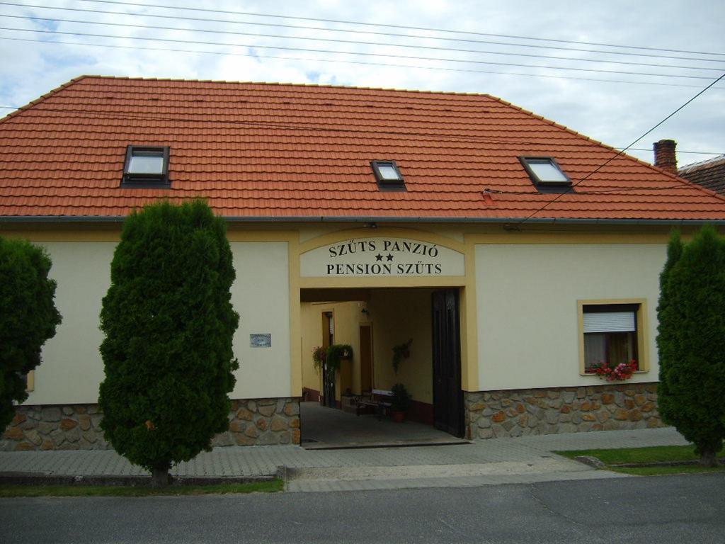 Szuts Panzio Bed & Breakfast Fertőrákos Dış mekan fotoğraf